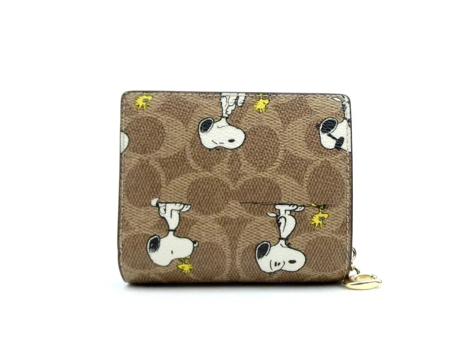 Coach X Peanuts Snap Wallet In Signature Canvas With Snoopy Print CBN32